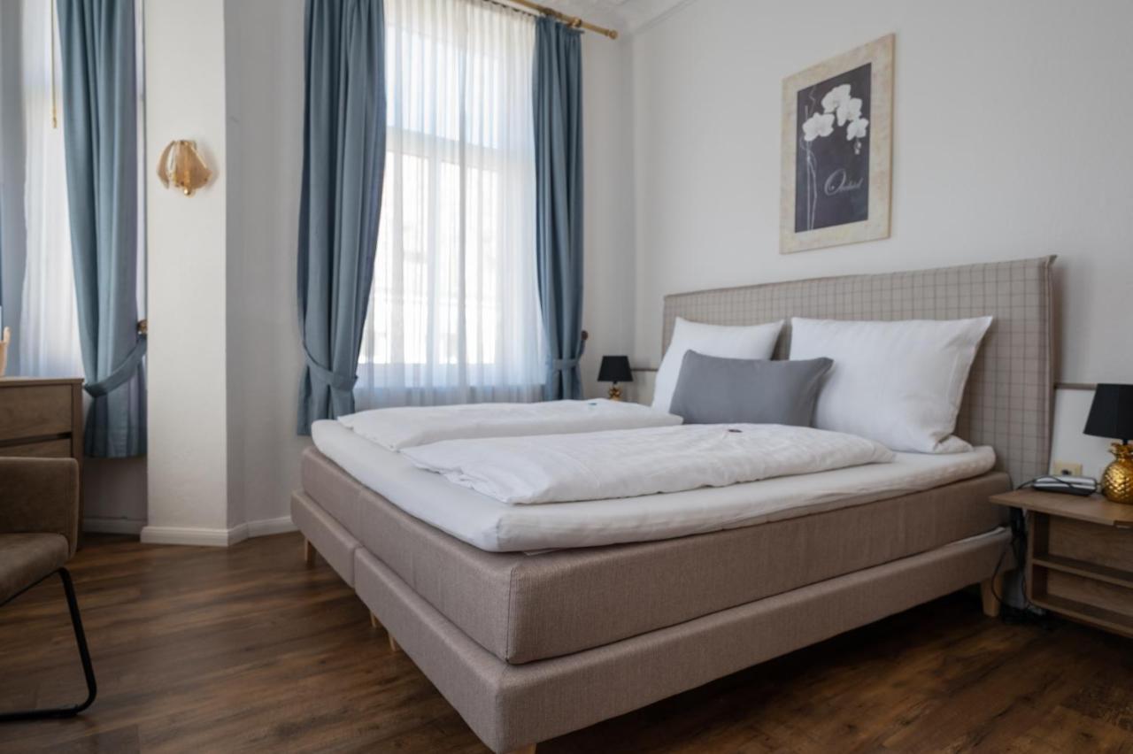 Alt-Emder Buergerhaus Hotel Emden Kültér fotó