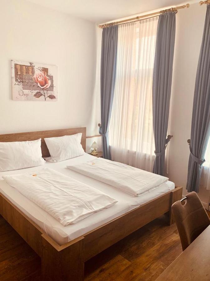Alt-Emder Buergerhaus Hotel Emden Kültér fotó