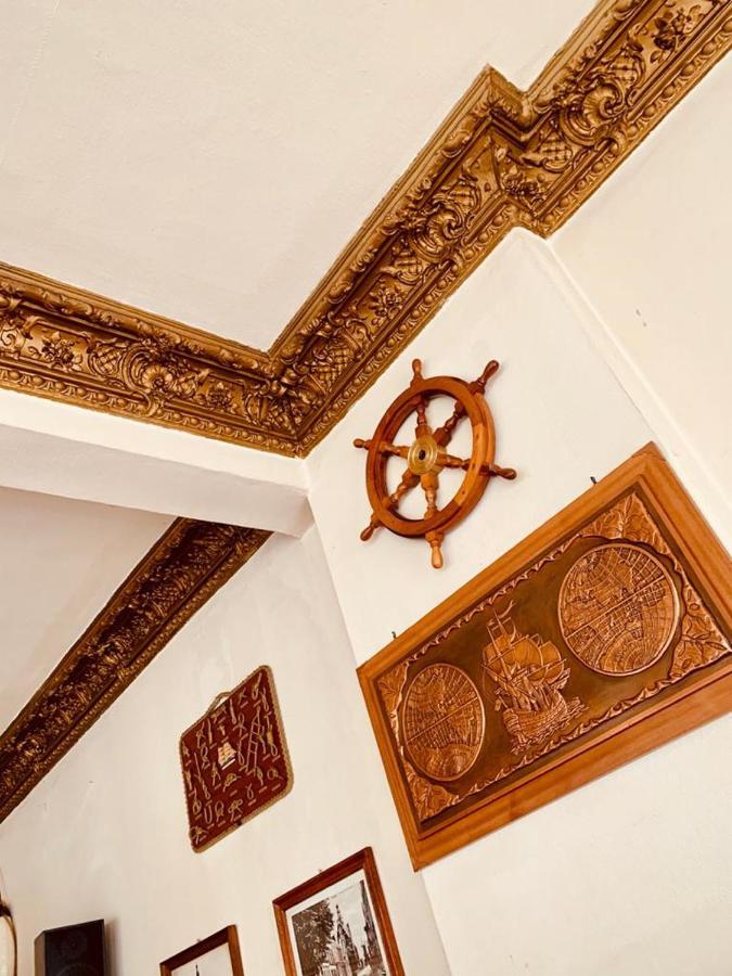 Alt-Emder Buergerhaus Hotel Emden Kültér fotó