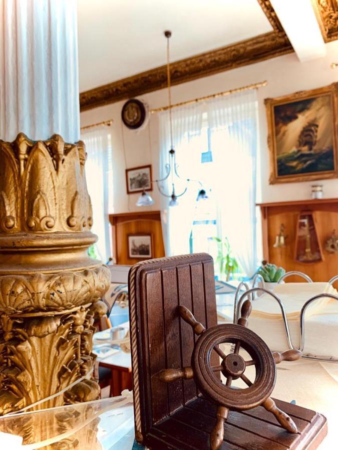 Alt-Emder Buergerhaus Hotel Emden Kültér fotó