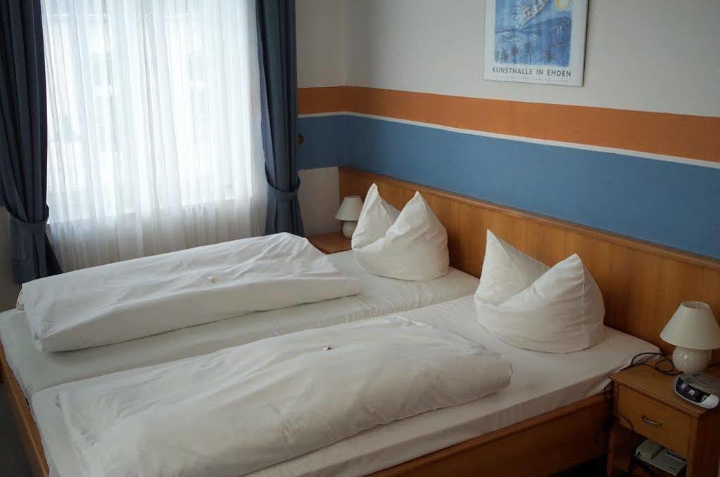 Alt-Emder Buergerhaus Hotel Emden Kültér fotó